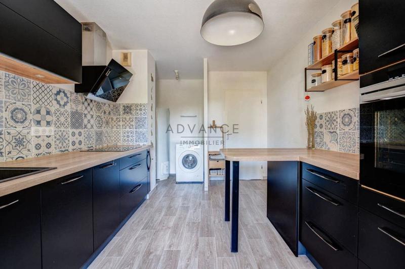 Appartement - 97 m² - 5 pièces