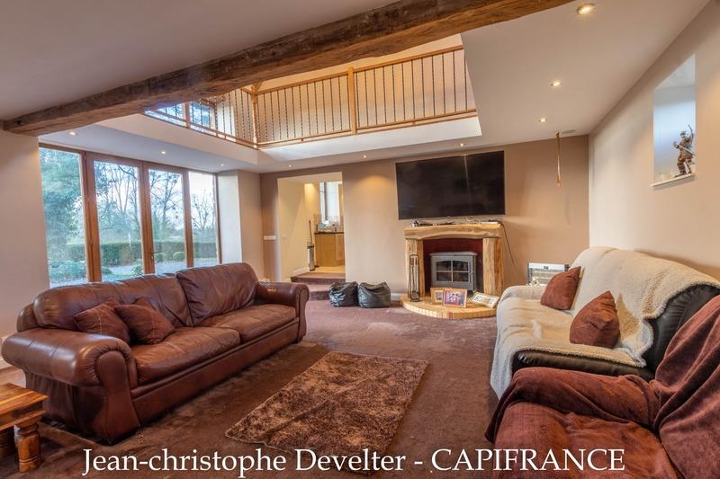 Propriété - 270 m² - 8 pièces