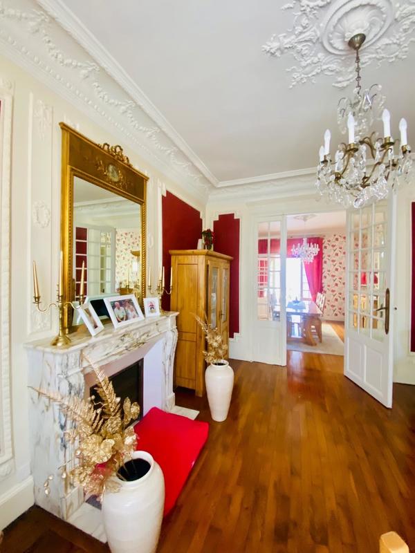 Maison de ville - 260 m² - 8 pièces