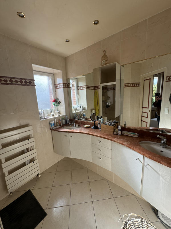 Propriété - 295 m² - 12 pièces