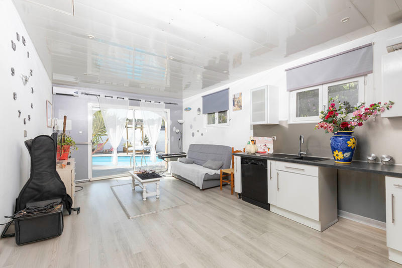 Maison - 161 m² - 6 pièces