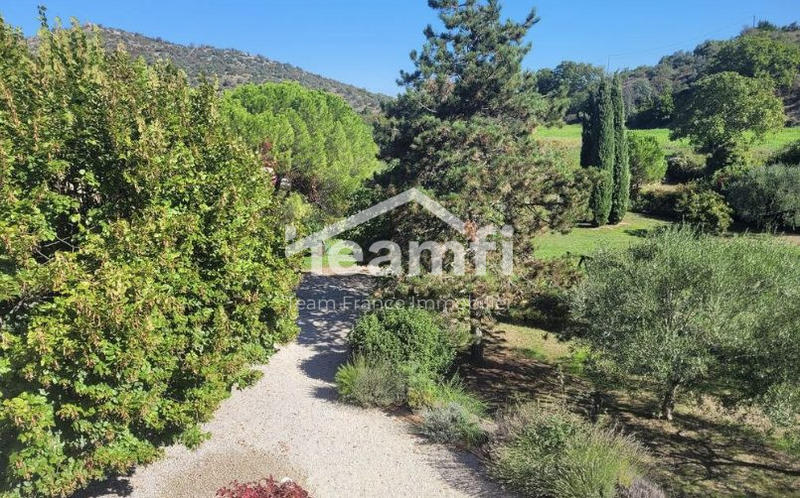 Mas - 215 m² - 12 pièces