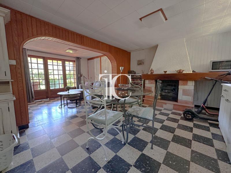 Maison - 183 m² - 6 pièces