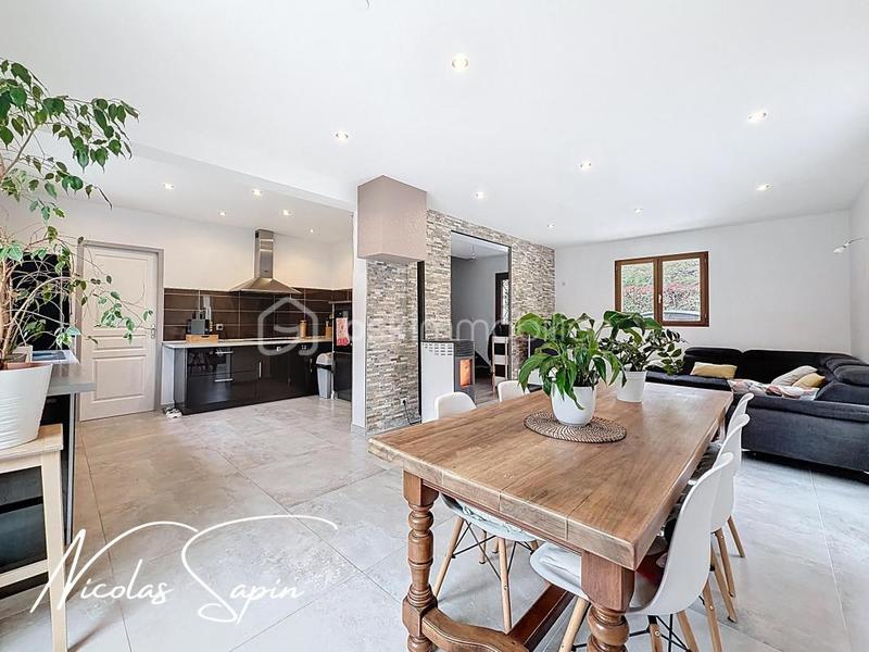 Maison - 84 m² - 4 pièces