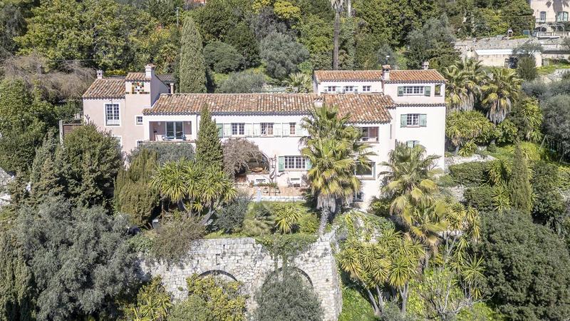 Maison - 322 m² - 10 pièces