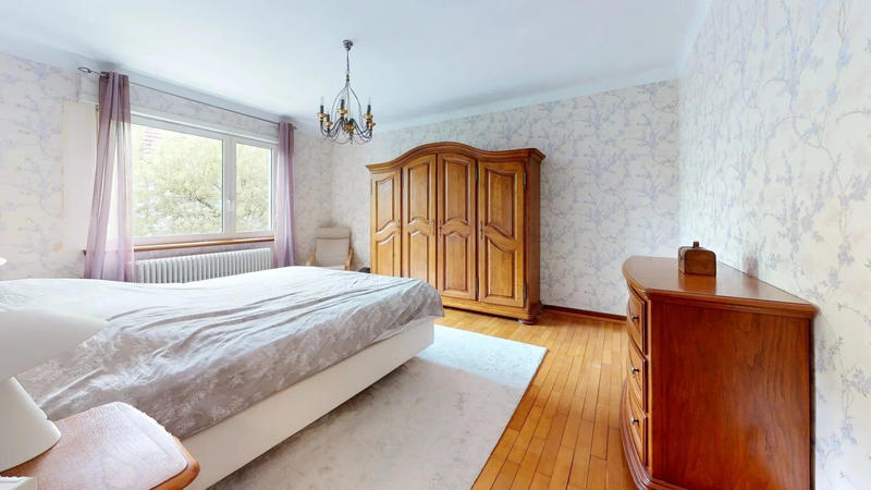 Maison - 226 m² - 7 pièces