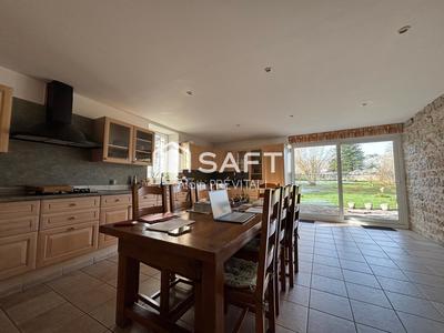 Maison - 213 m² - 4 pièces