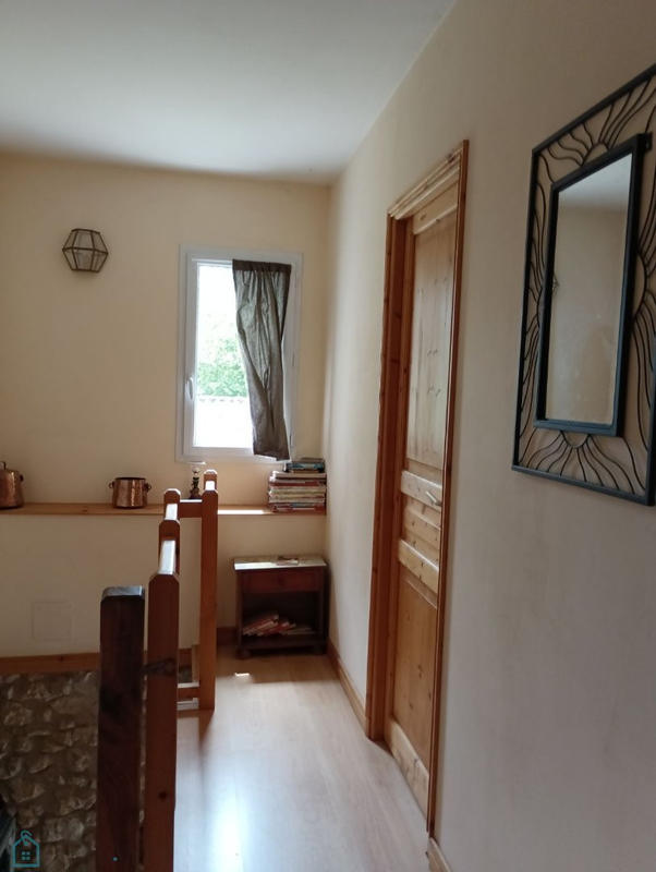 Maison - 300 m² - 7 pièces