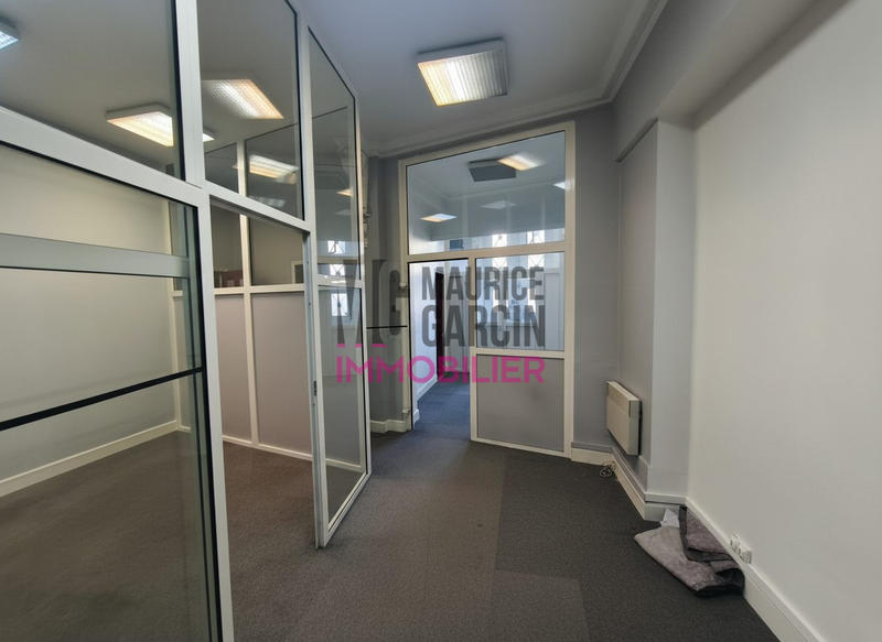 Appartement - 210 m² - 8 pièces