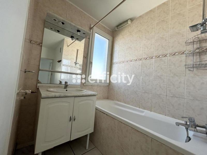 Appartement - 77 m² - 4 pièces