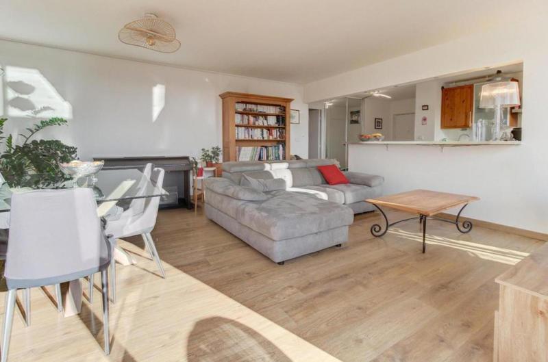 Appartement - 100 m² - 5 pièces