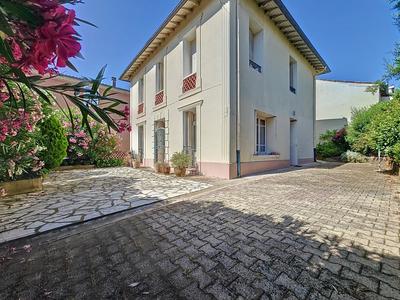 Maison de maîtres - 170 m² - 6 pièces