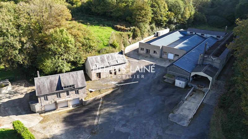 Entrepôt - 1 200 m²