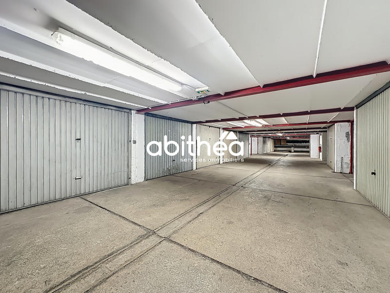 Parking / Garage - 14 m²
