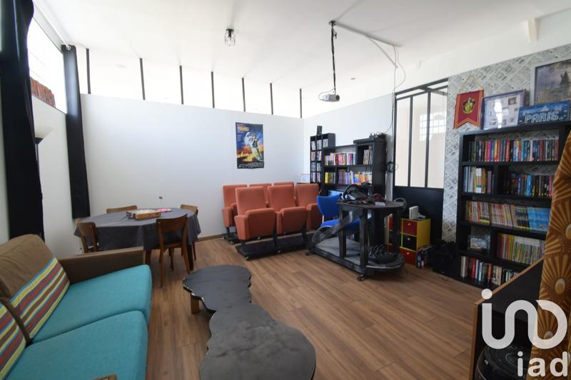 Maison - 370 m² - 10 pièces