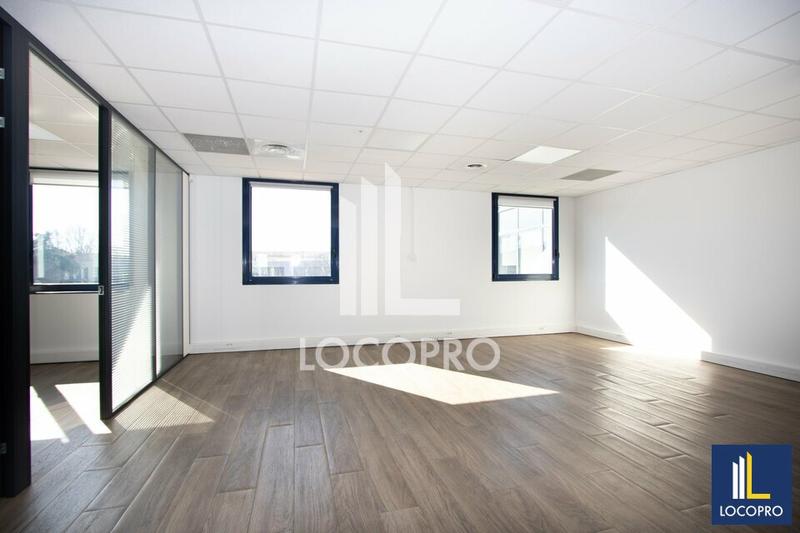 Bureau - 305 m²