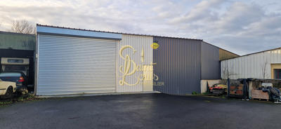 Parking / Garage - 220 m²