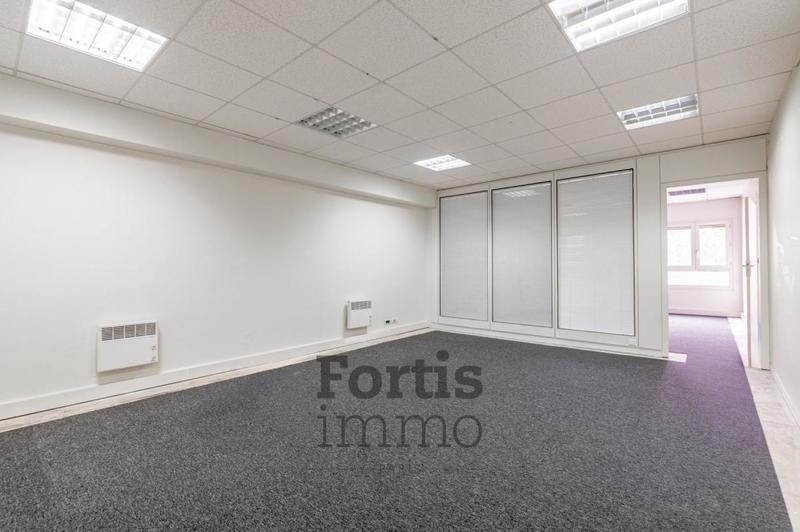 Bureau - 547 m² - 8 pièces