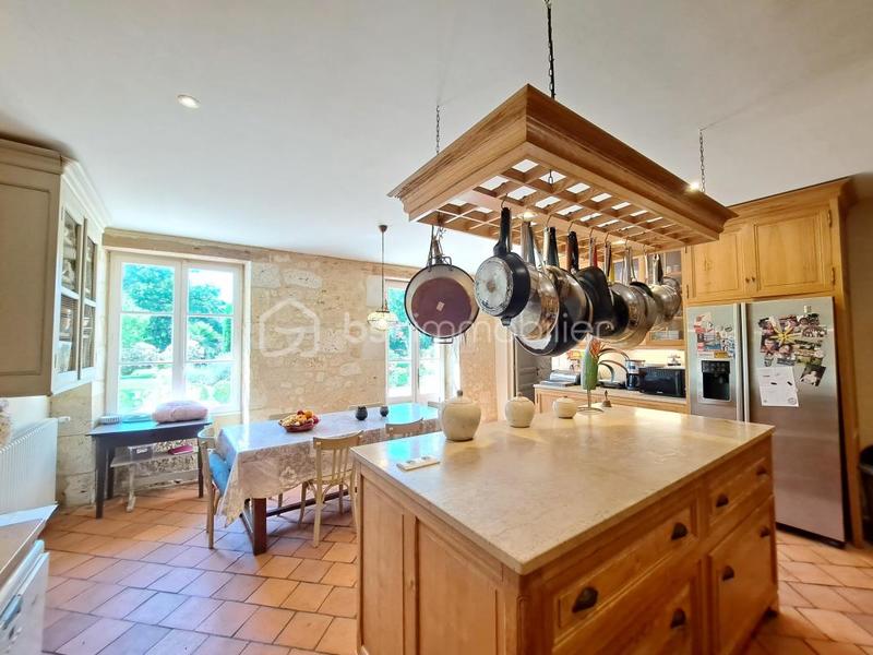 Château - 520 m² - 18 pièces