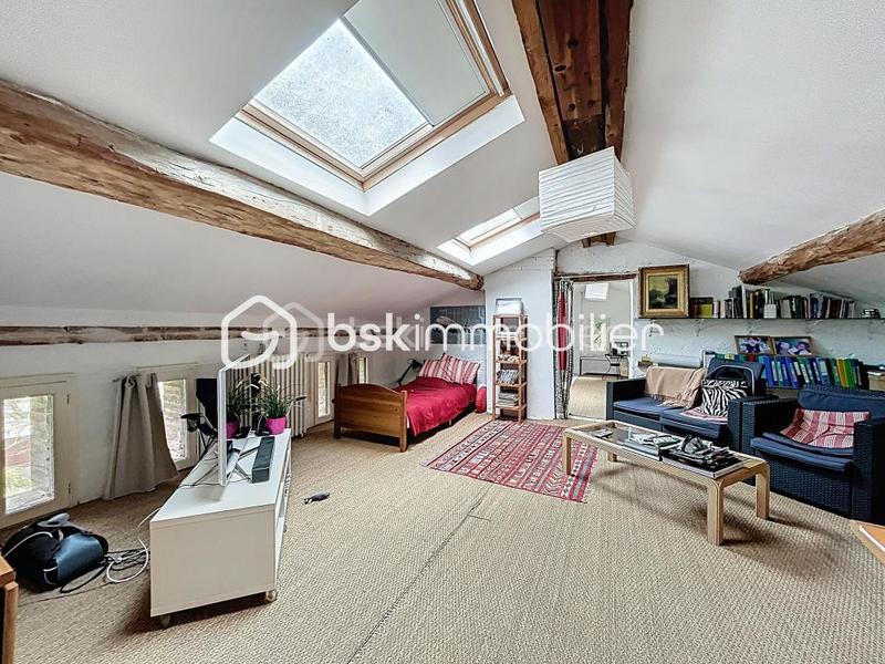 Maison de maîtres - 311 m² - 9 pièces