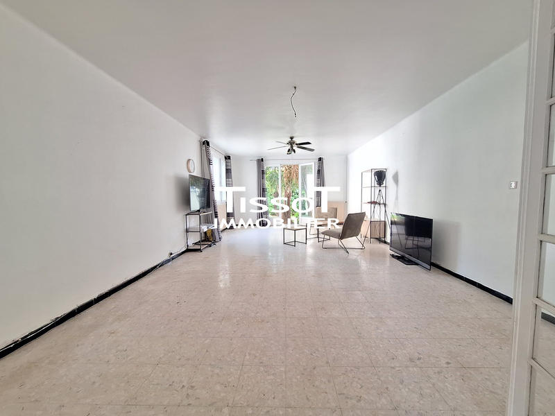 Villa - 300 m² - 10 pièces