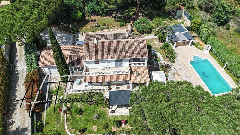 Maison - 160 m² - 8 pièces