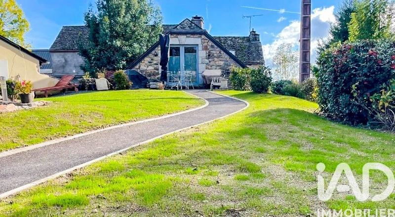 Maison - 596 m² - 18 pièces