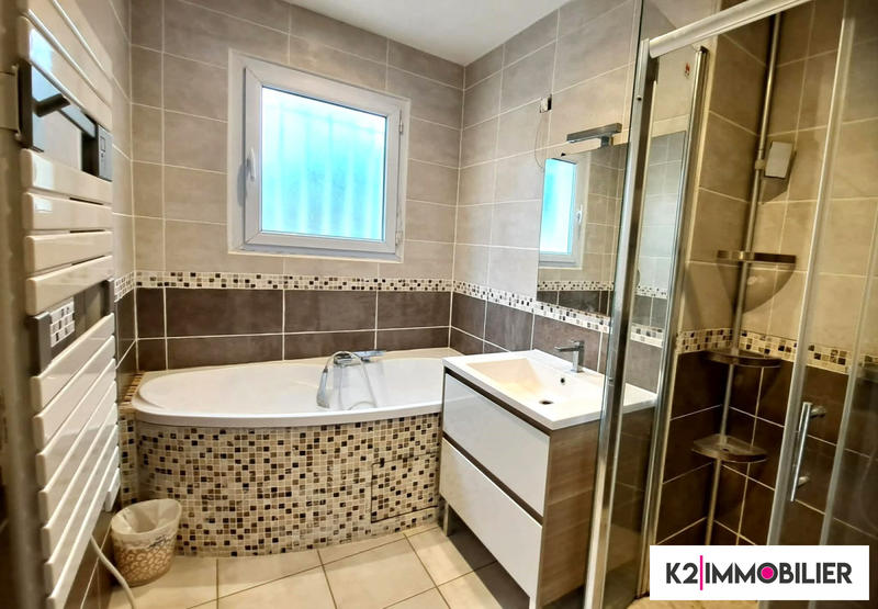 Maison - 86 m² - 4 pièces