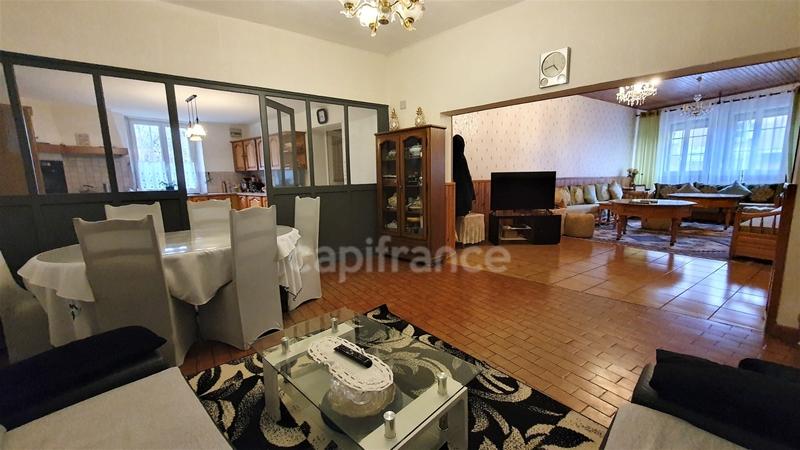 Maison de ville - 240 m² - 9 pièces