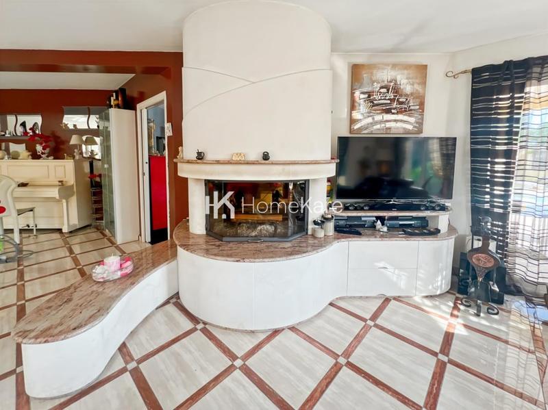 Maison - 190 m² - 5 pièces