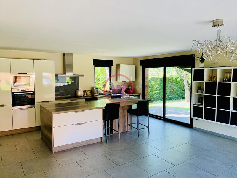 Maison - 128 m² - 6 pièces