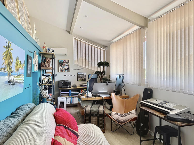 Villa - 208 m² - 9 pièces