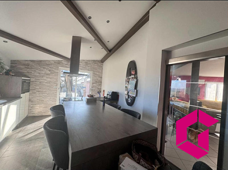 Maison ancienne - 290 m² - 8 pièces