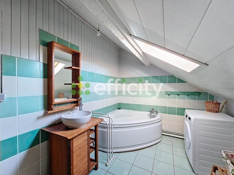 Maison - 200 m² - 7 pièces