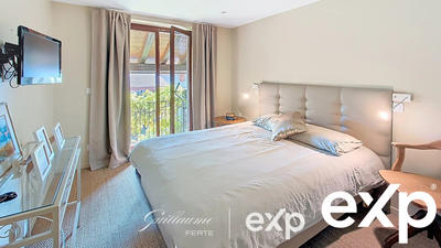 Maison traditionnelle - 192 m² - 7 pièces