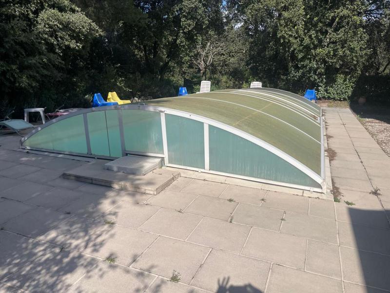 Villa - 285 m² - 9 pièces