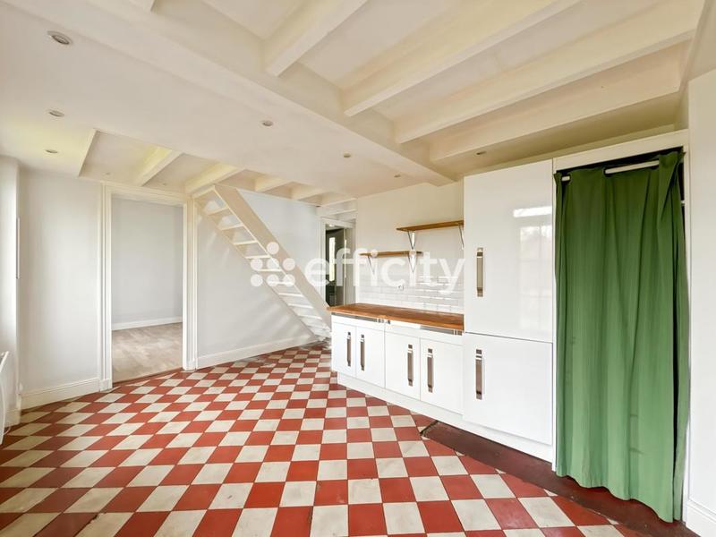 Maison - 93 m² - 6 pièces