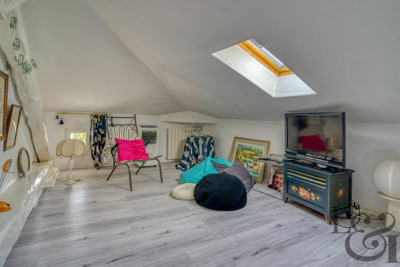 Maison - 200 m² - 7 pièces