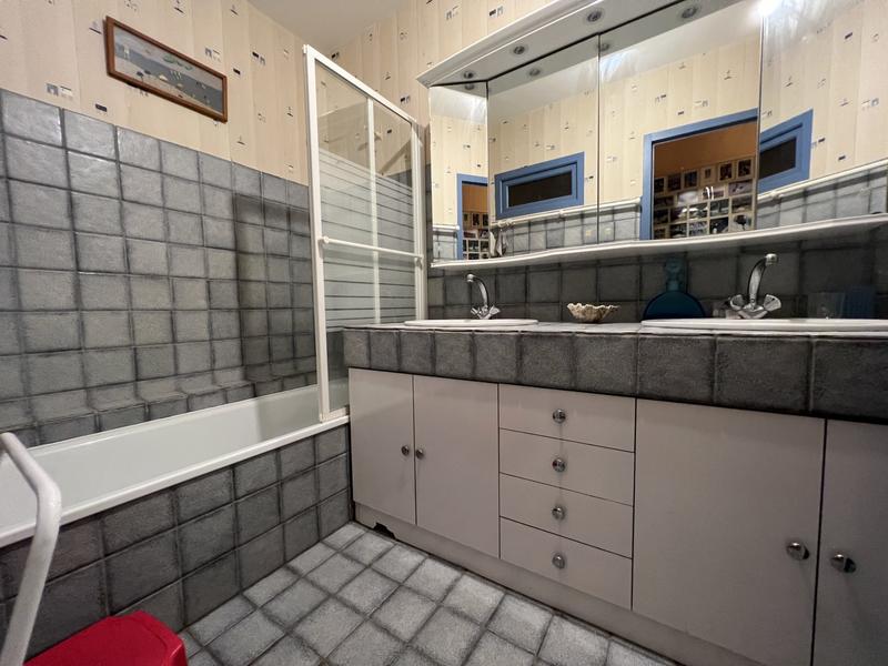 Maison - 163 m² - 7 pièces