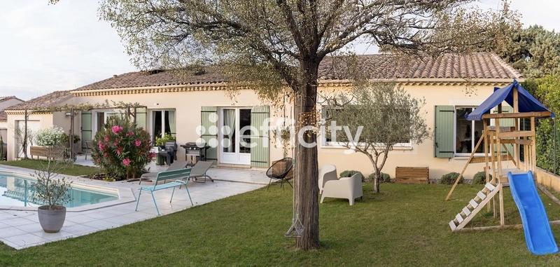 Villa - 150 m² - 5 pièces