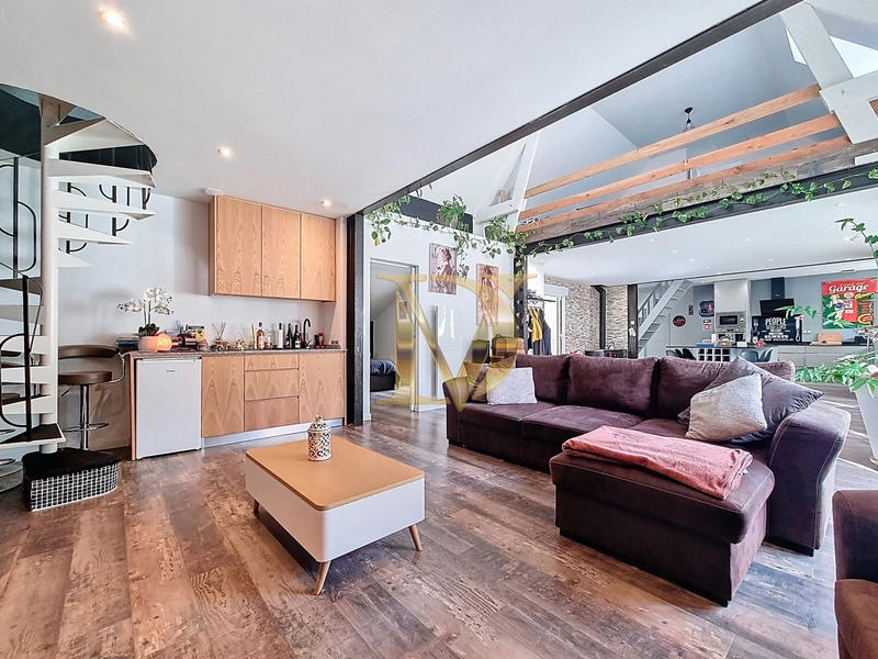 Maison - 163 m² - 6 pièces