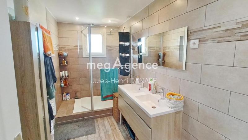 Maison - 102 m² - 4 pièces