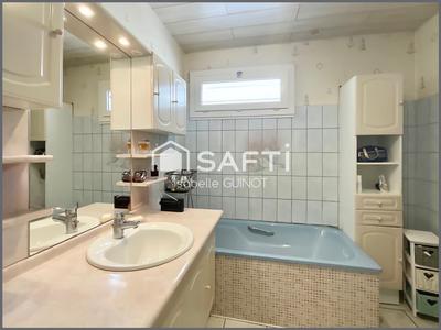 Maison - 93 m² - 4 pièces