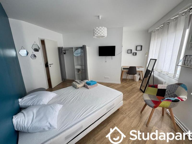 Chambre - 12 m² - 1 pièce