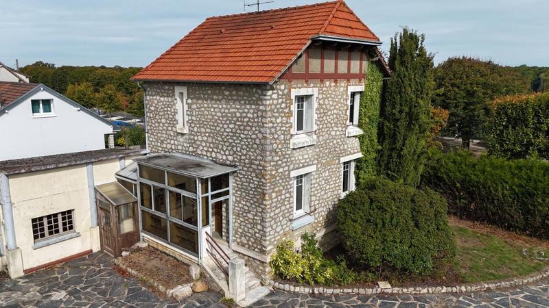 Maison - 96 m² - 4 pièces