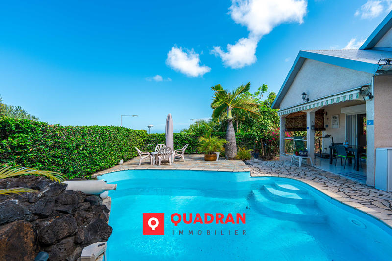 Maison - 95 m² - 5 pièces