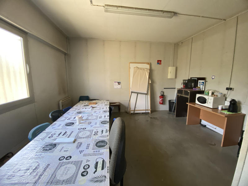 Local commercial - 840 m²