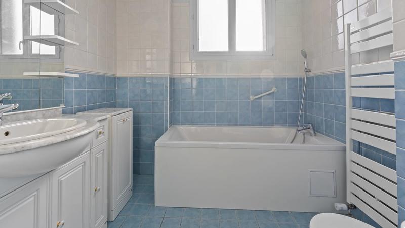 Appartement - 99 m² - 4 pièces