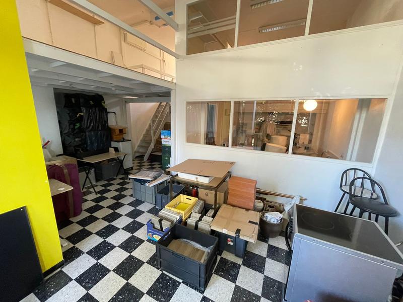 Local commercial - 97 m² - 3 pièces