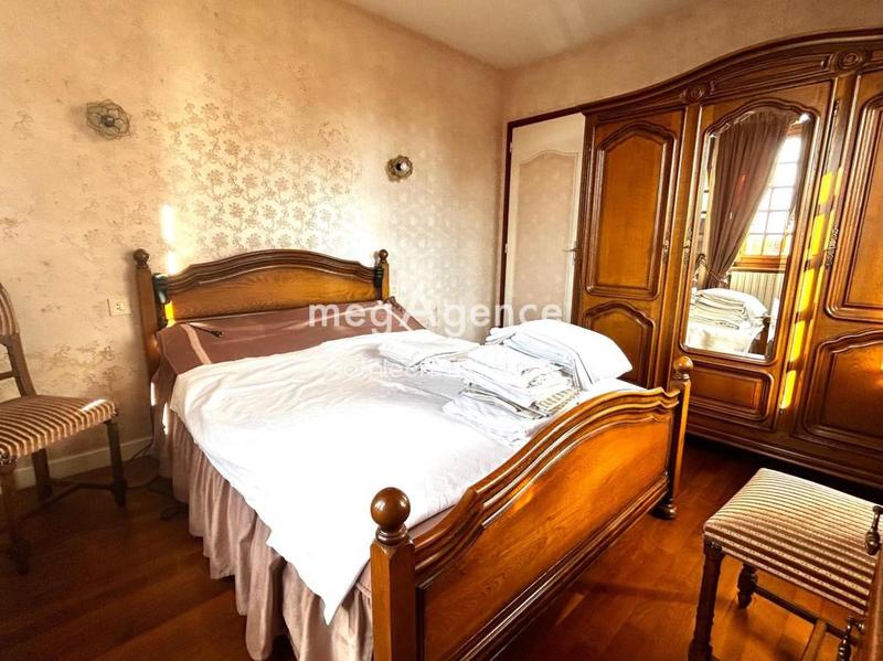 Maison - 200 m² - 7 pièces